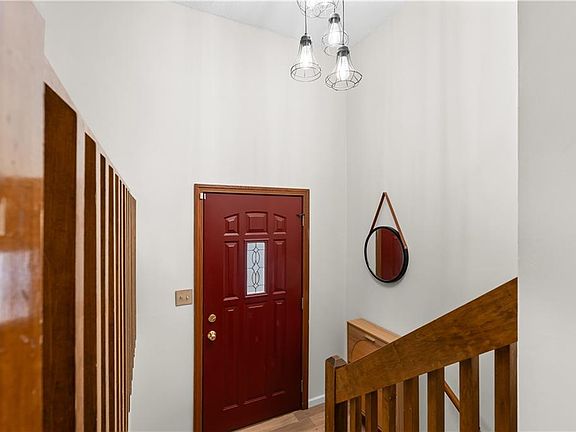 4th image of 1405 1st St