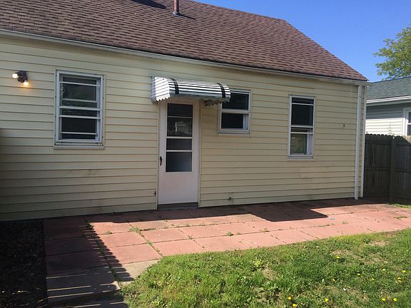4th image of 1109 Lindsay Ave