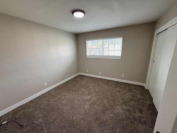 5th image of 3164 Mission Dr