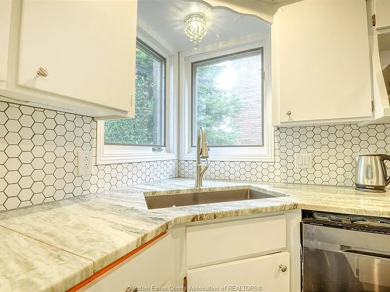 106 Marentette Dr — Photo 11