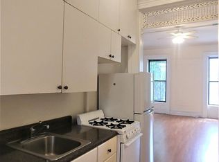 218 17th St #2, Brooklyn, NY 11215