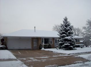 N85W17415 Lee Pl, Menomonee Falls, WI 53051