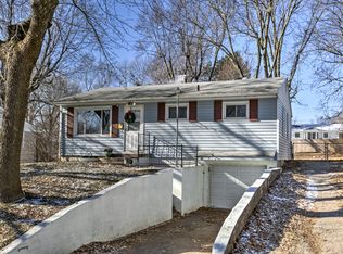 402 SW Madison St, Lees Summit, MO 64063