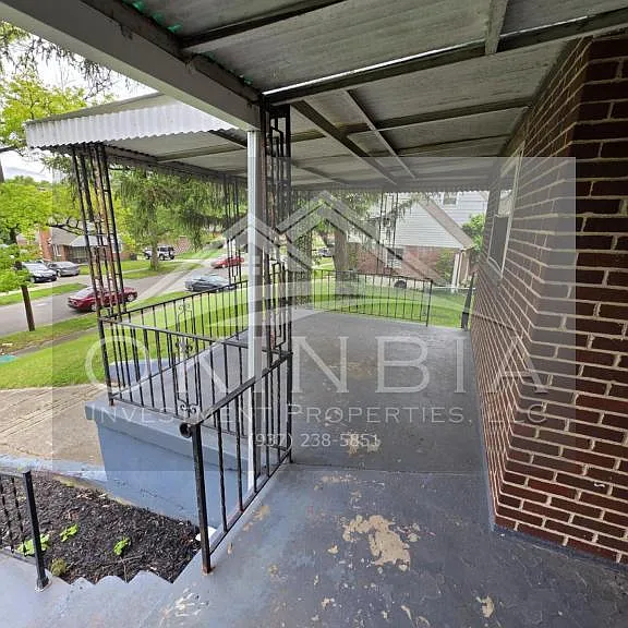 2815 Oxford Ave — Photo 27