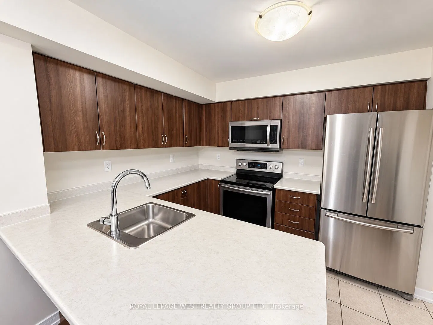 3 bed, $3,300 — Photo 4