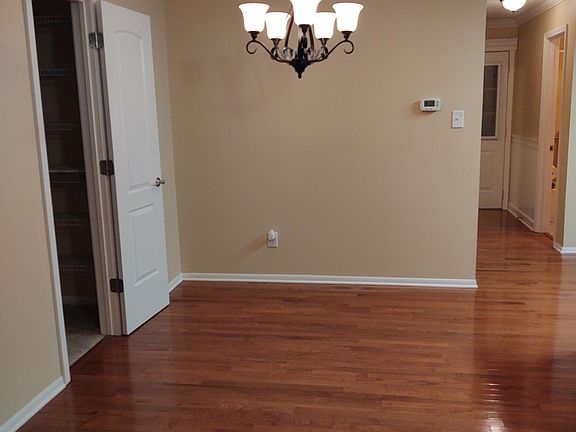 4th image of 9212 Shady Bend Ln