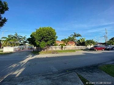 1st image of 1900 E 2nd Ave #2
