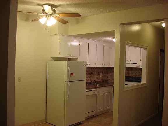 2nd image of 517 Emmett St APT B14