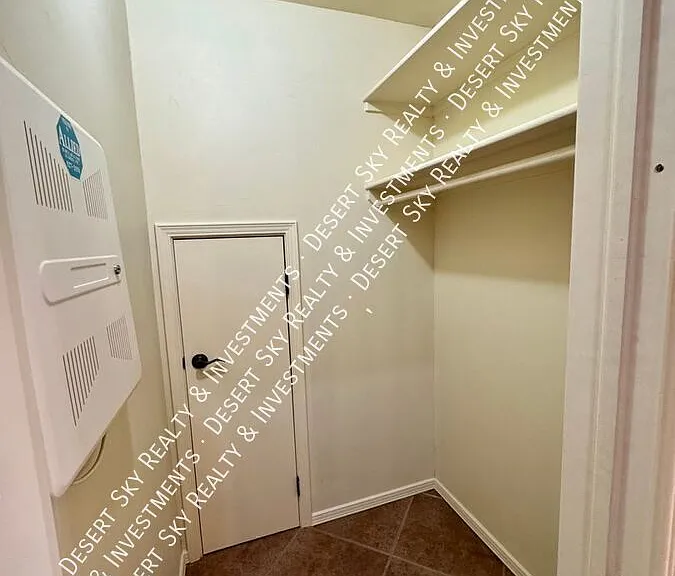 4334 Capistrano Ave — Photo 20