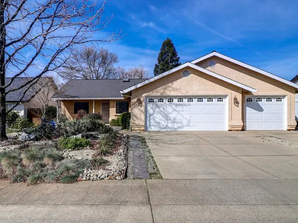 2142 Hacienda St, Redding, CA 96003