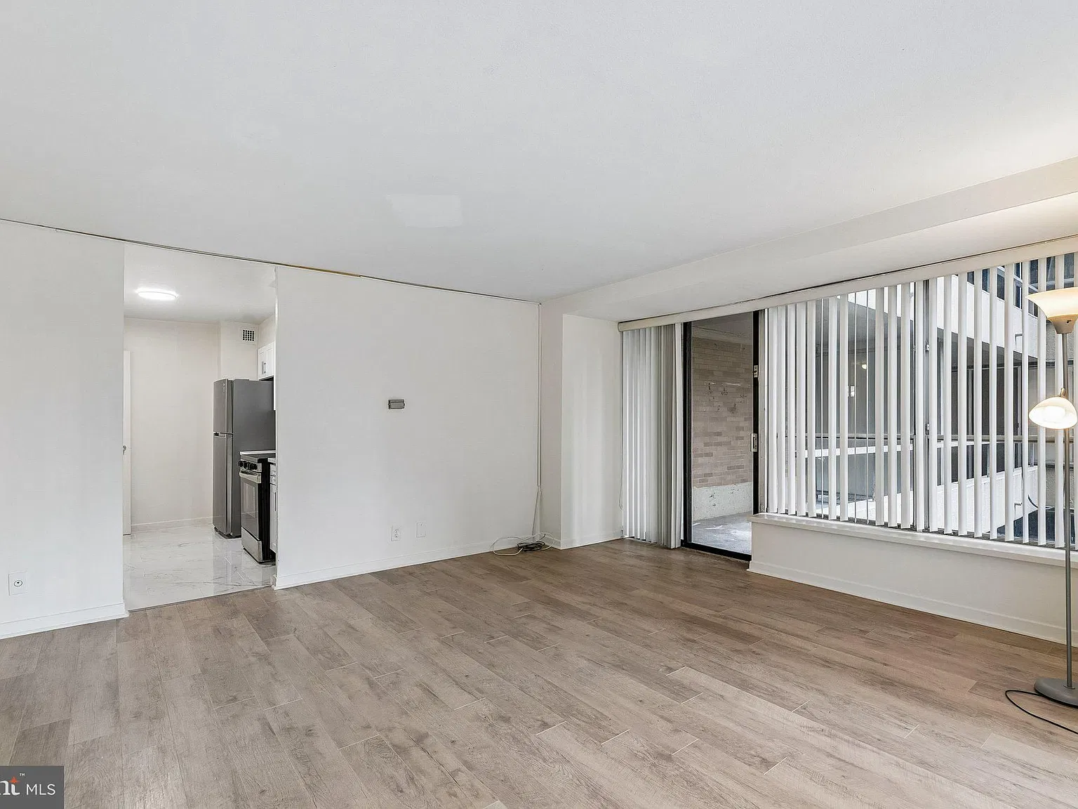 2 bed, 2.0 bath, 1119 sqft, $3,750 — Photo 2