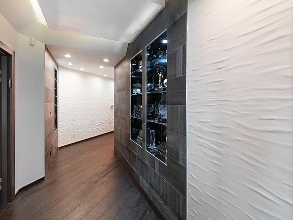 3rd image of 9000 Cynthia St APT 204