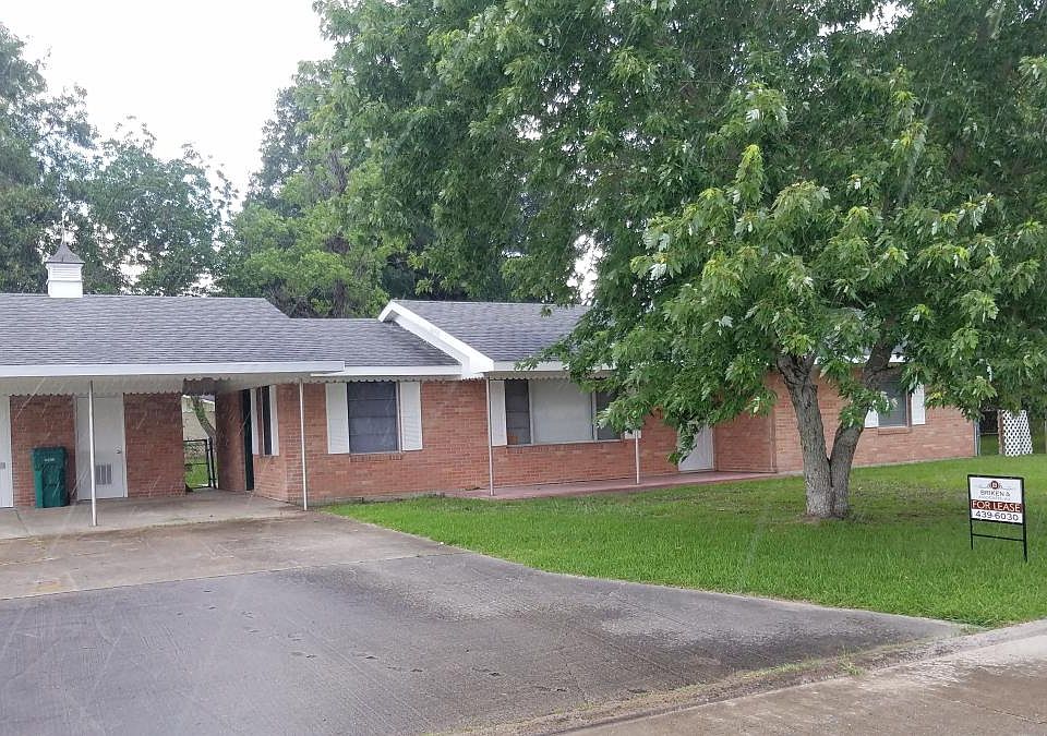 1st image of 904 Wehrt St