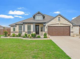 545 Pierce St, Waxahachie, TX 75165