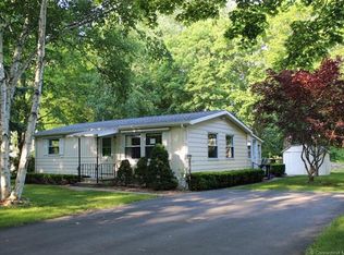 8 Harvey Dr, Old Saybrook, CT 06475