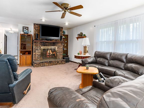 3rd image of 46W652 Katie Dr