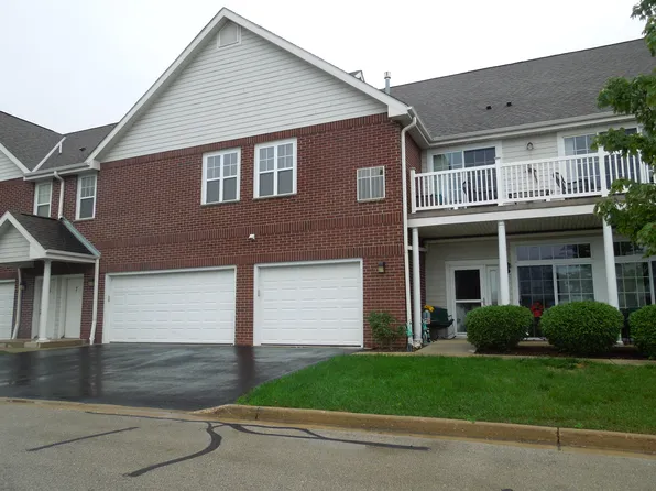 12374 W Virginia Cir #21-7, Franklin, WI 53132