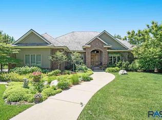 1001 W Ralph Rogers Rd, Sioux Falls, SD 57108