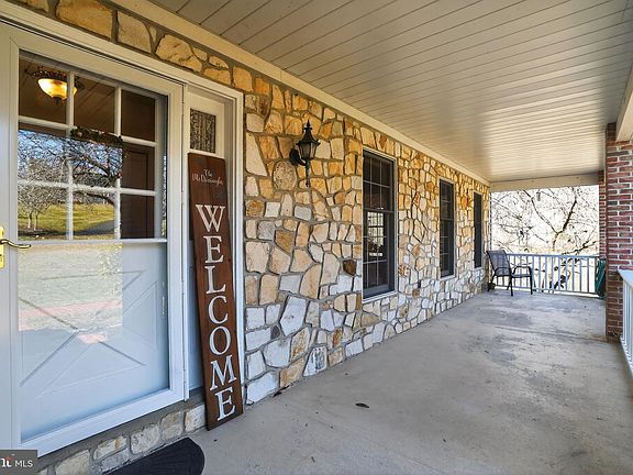 3rd image of 129 Freedom Valley Cir