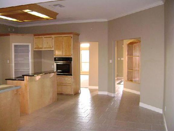 3rd image of 6654 Vienna Dr