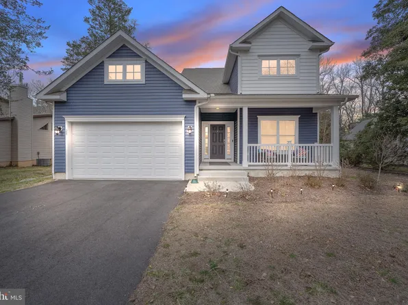 28 S Horseshoe Dr, Ocean View, DE 19970