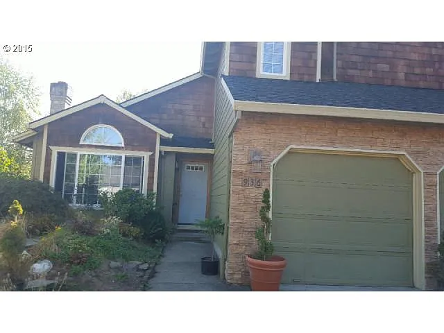 936 NW 1st Pl photo 1