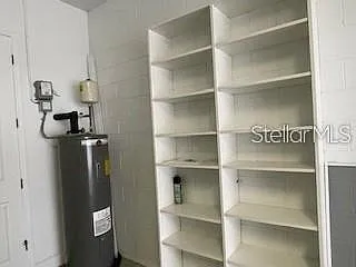 3 bed, 2.0 bath, 1898 sqft, $2,100 — Photo 4