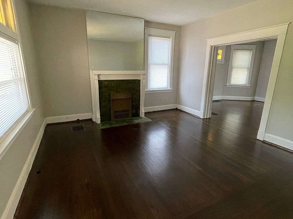 2nd image of 823 Blair Ave