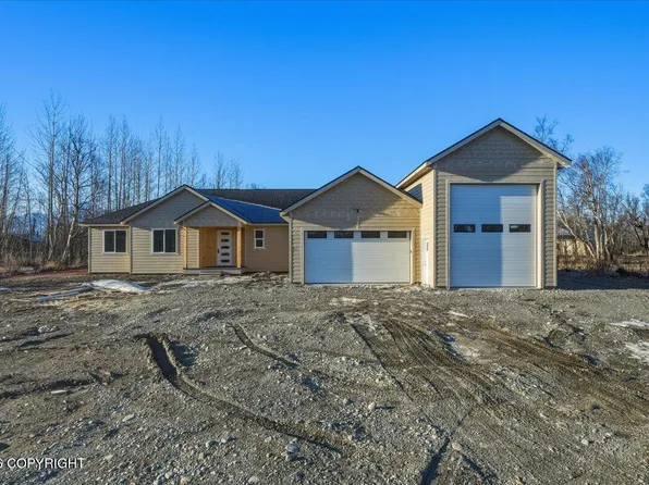 1360 N Cedar Hills Dr, Palmer, AK 99645