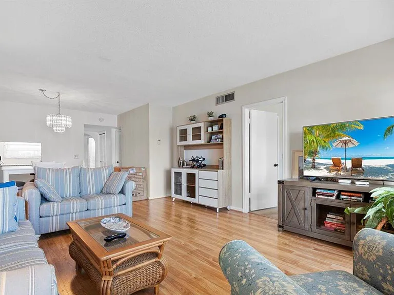 20 Yacht Club Dr #104 — Photo 13