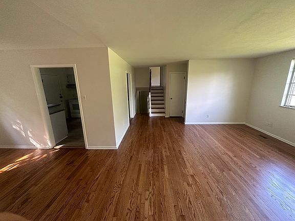 4th image of 5405 Lonas Dr