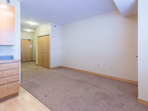 5th image of 2600 University Ave SE APT 215