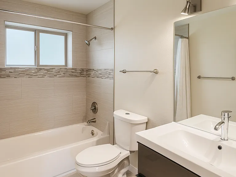 2270 Krameria St — Photo 10