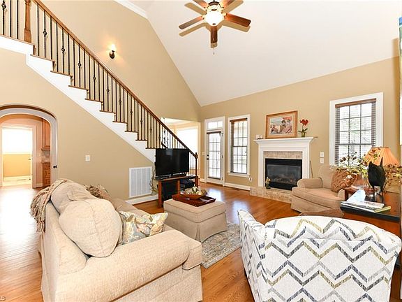 4th image of 110 Cottondale Ct