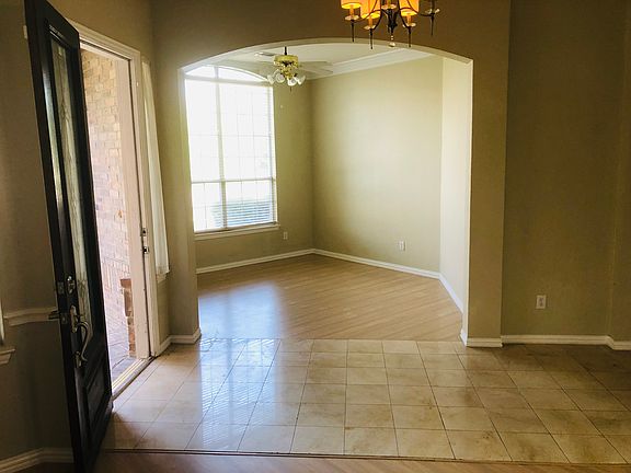 4th image of 1609 Thompson Dr