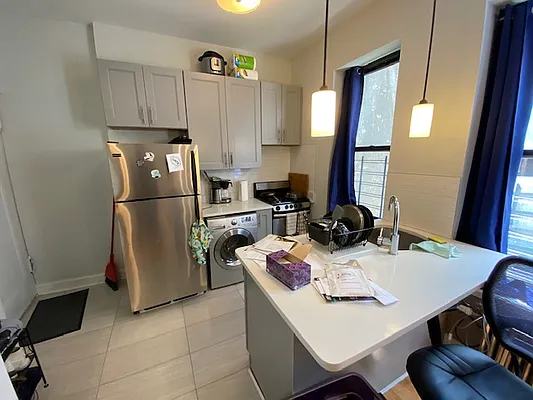 Rented by Mdays Realty | media 38