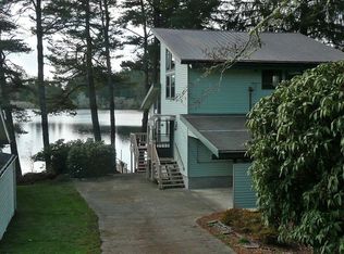 89208 Shore Crest Dr, Florence, OR 97439