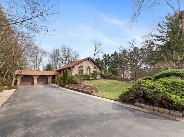 6633 Bentley Ave, Willowbrook, IL 60527