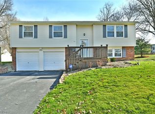 523 Heatherwood Dr SE, Warren, OH