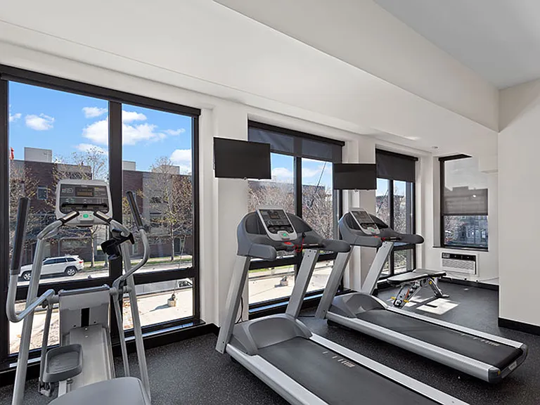Battery Park Lofts — Photo 32