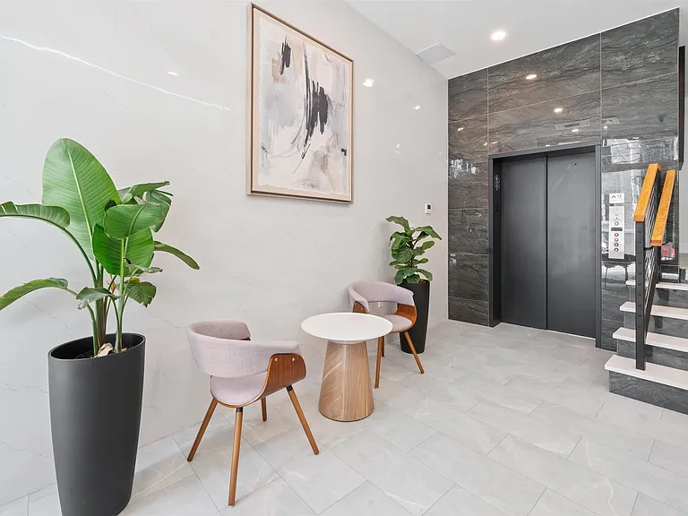 32 Jones St #202 — Photo 36