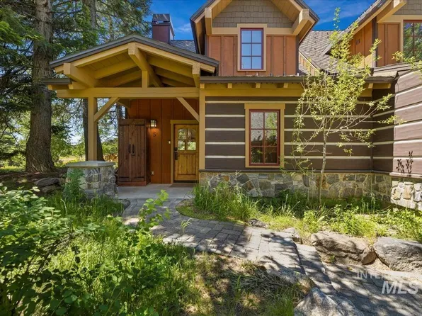 5 Golden Bench Ct, Donnelly, ID 83615