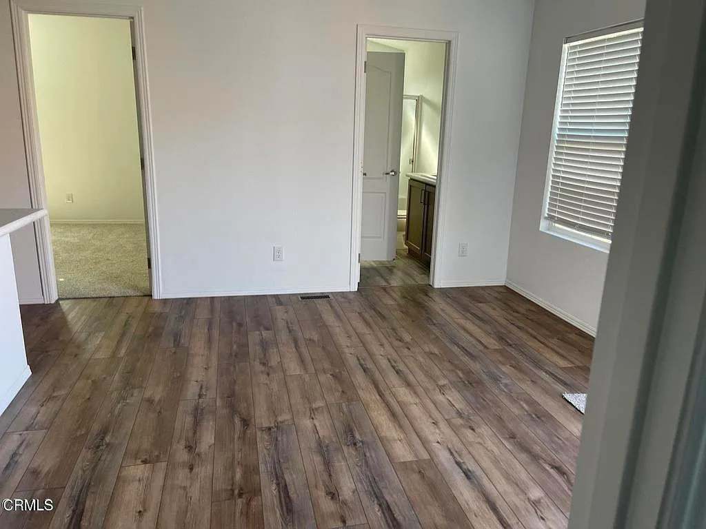 2 bed, 2.0 bath, 800 sqft, $2,850 — Photo 2