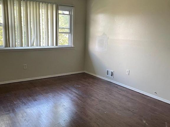 3rd image of 1418 Witherspoon St