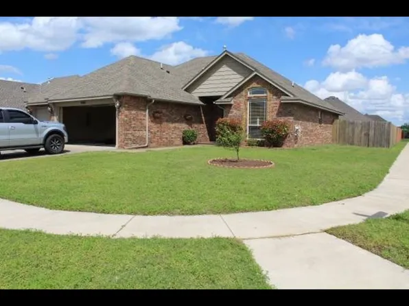 4900 Stag Horn Dr, Yukon, OK 73099