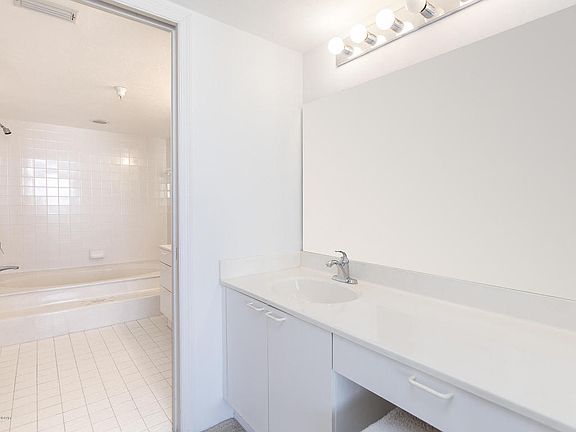 5th image of 2555 S Atlantic Ave APT 806