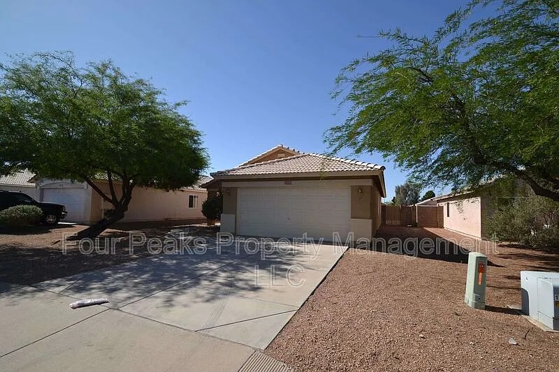 Meridian Hills — Photo 2
