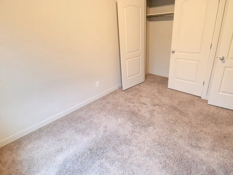 Carson Corner — Photo 3