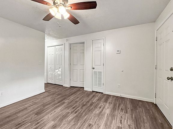 3rd image of 300 Cross Creek Rd #37807-4