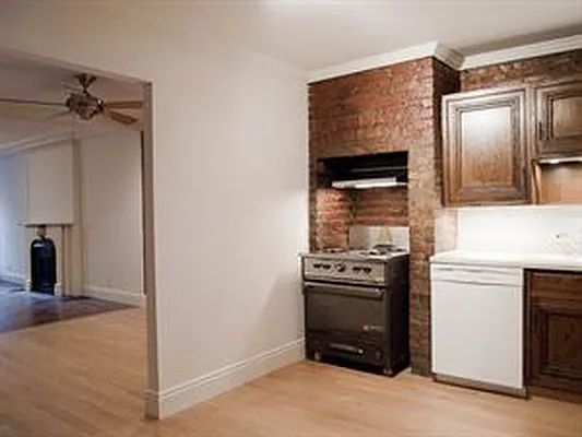 Rented by Douglas Elliman | media 26